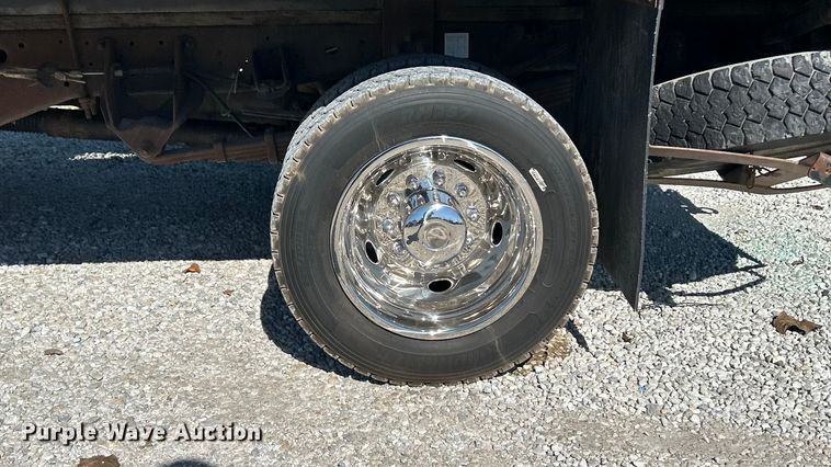 image for item ET3223 2014 Dodge Ram 4500HD Crew Cab flatbed truck