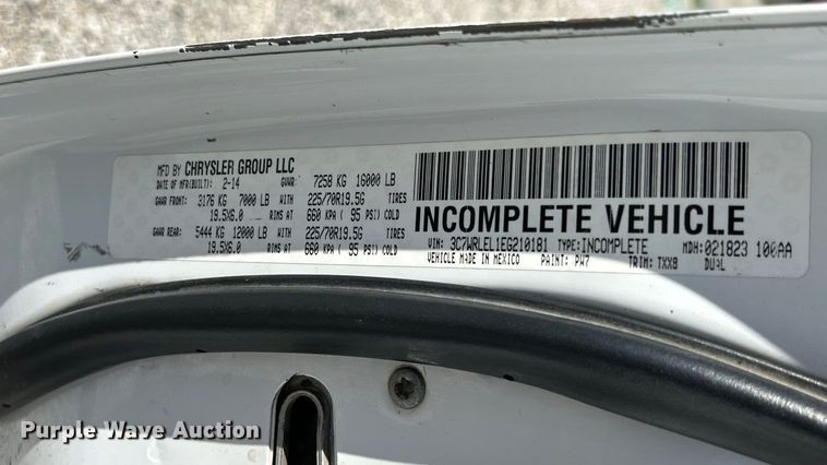 image for item ET3223 2014 Dodge Ram 4500HD Crew Cab flatbed truck