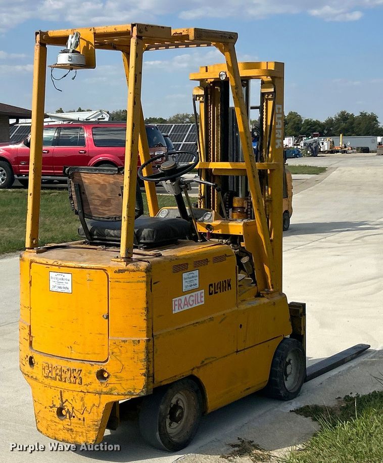 image for item ET3236 Clark EC500-S30D forklift