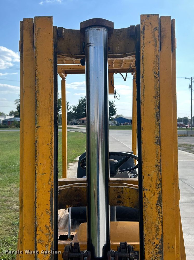 image for item ET3236 Clark EC500-S30D forklift