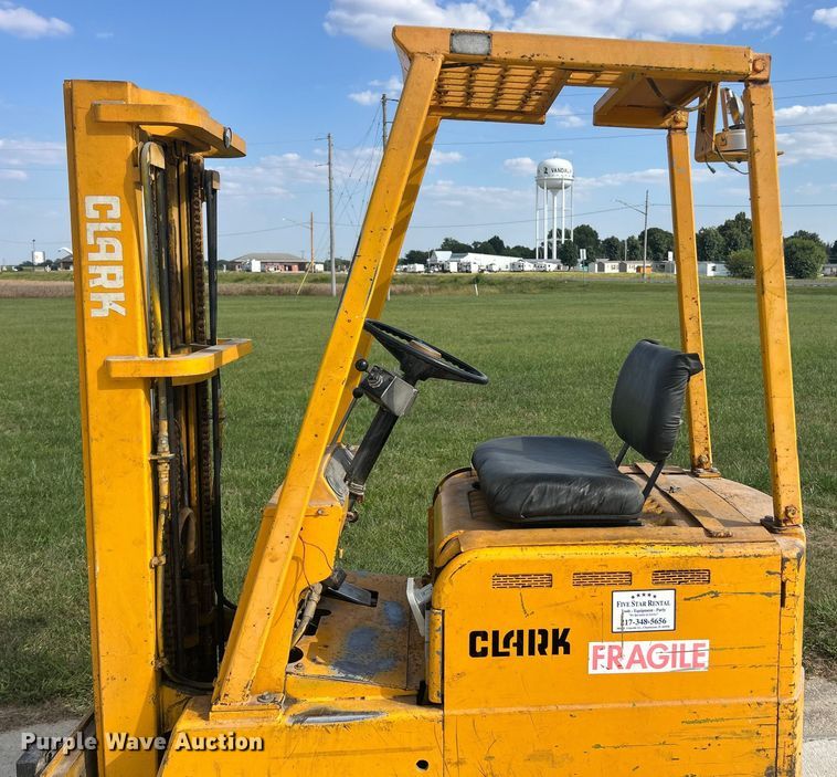 image for item ET3236 Clark EC500-S30D forklift