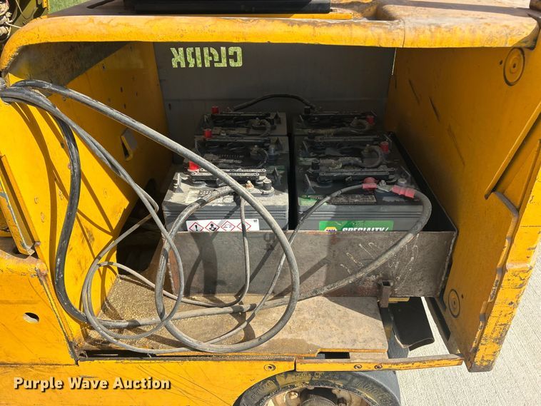 image for item ET3236 Clark EC500-S30D forklift