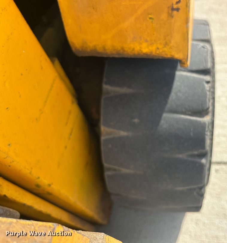 image for item ET3236 Clark EC500-S30D forklift