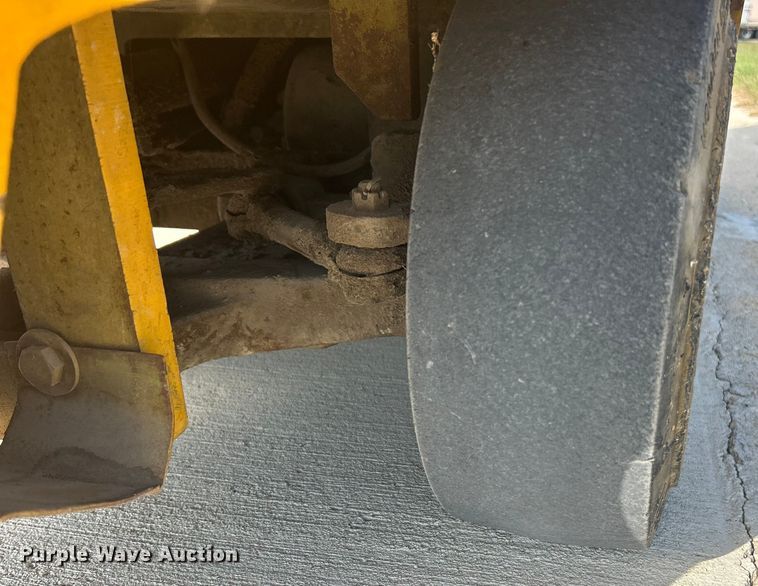 image for item ET3236 Clark EC500-S30D forklift