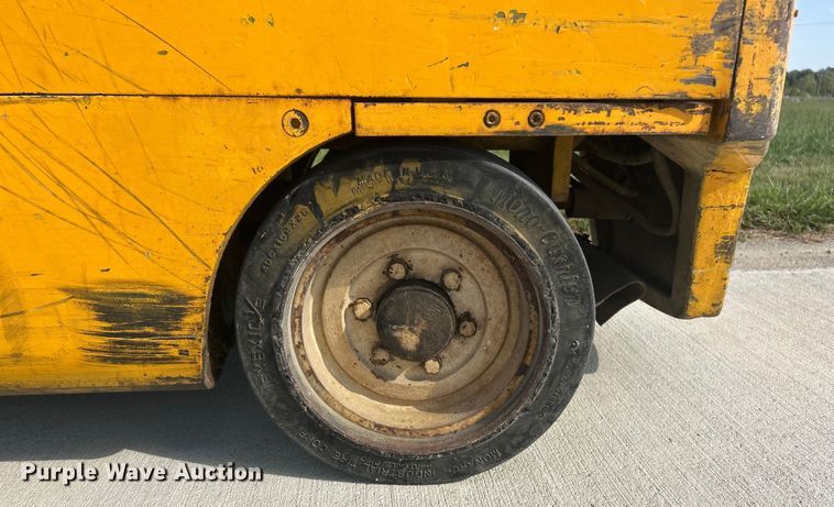 image for item ET3236 Clark EC500-S30D forklift