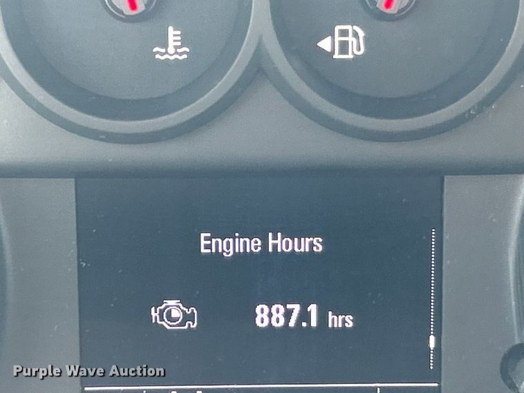 image for item ET3239 2022 Chevrolet Silverado 3500HD Crew Cab pickup truck