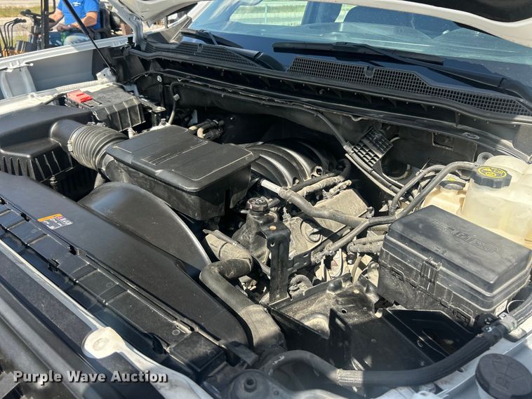 image for item ET3239 2022 Chevrolet Silverado 3500HD Crew Cab pickup truck