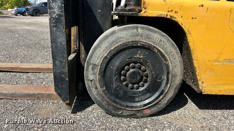 image for item ET3250 Caterpillar T35B forklift