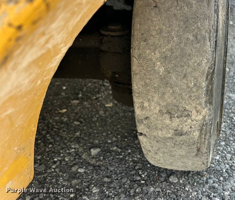 image for item ET3250 Caterpillar T35B forklift