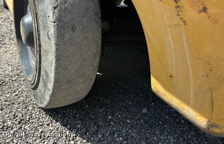 image for item ET3250 Caterpillar T35B forklift