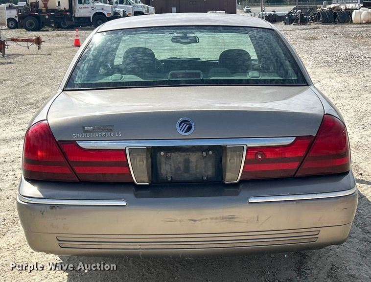 image for item ET3262 2003 Mercury Grand Marquis 