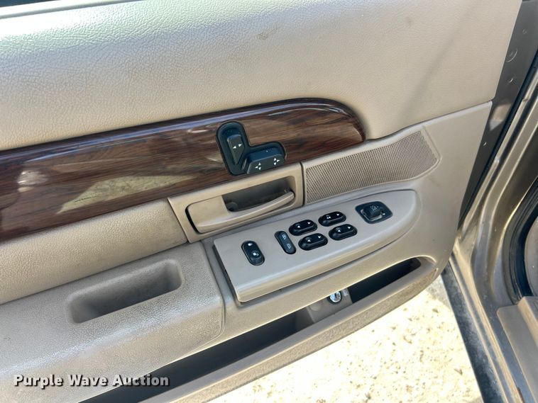 image for item ET3262 2003 Mercury Grand Marquis 