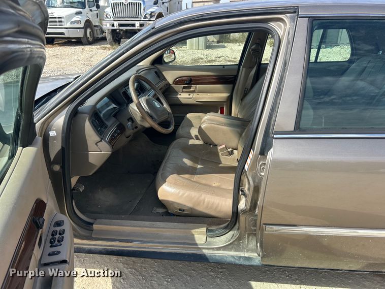image for item ET3262 2003 Mercury Grand Marquis 