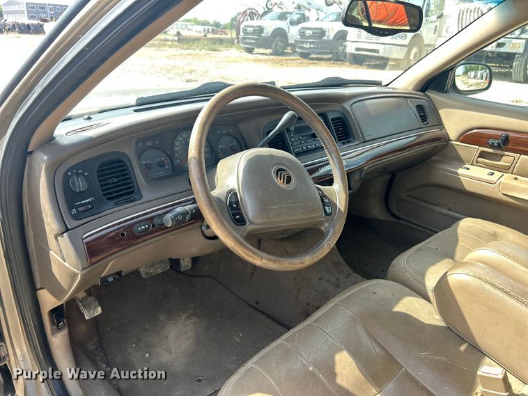 image for item ET3262 2003 Mercury Grand Marquis 