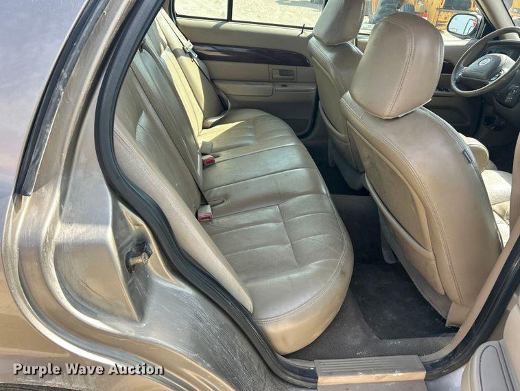 image for item ET3262 2003 Mercury Grand Marquis 