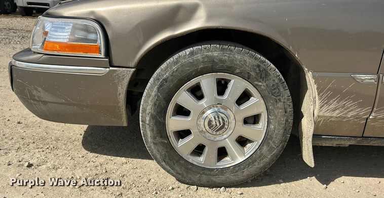 image for item ET3262 2003 Mercury Grand Marquis 