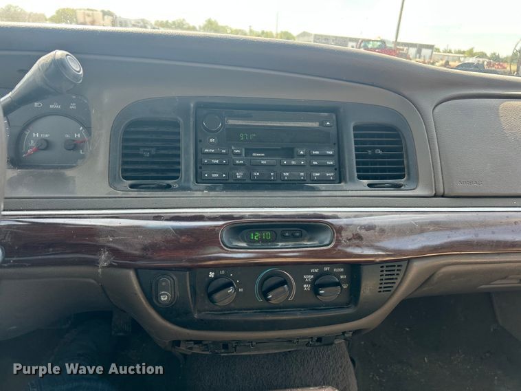 image for item ET3263 2003 Mercury Grand Marquis 