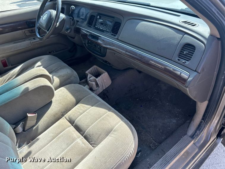 image for item ET3263 2003 Mercury Grand Marquis 