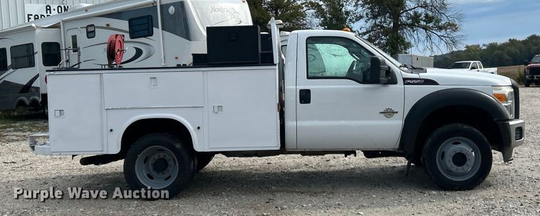 image for item ET3322 2011 Ford F550 utility / service truck