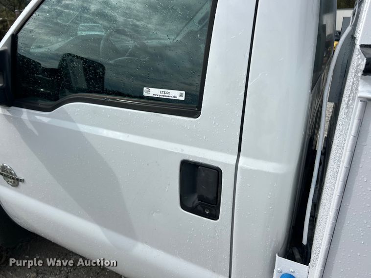 image for item ET3322 2011 Ford F550 utility / service truck