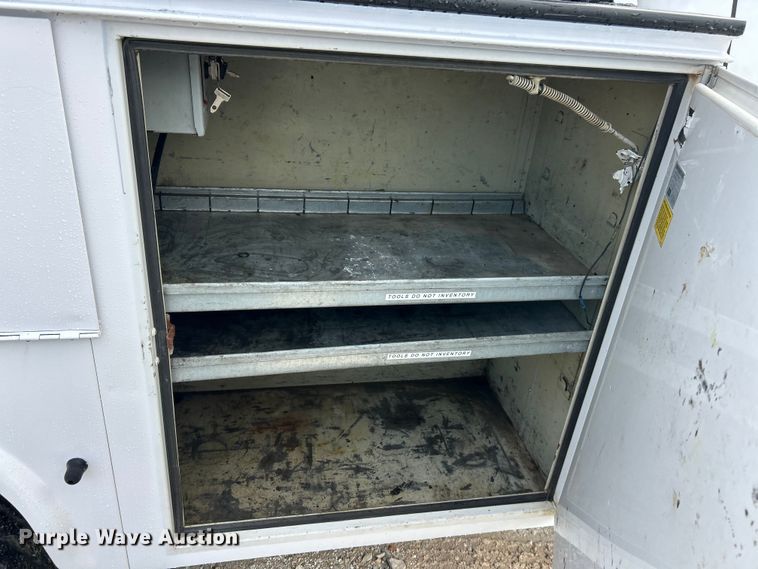 image for item ET3322 2011 Ford F550 utility / service truck