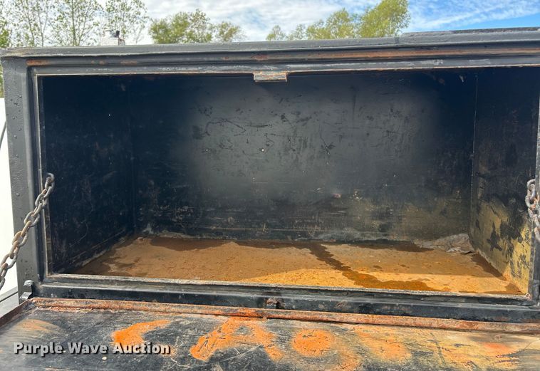 image for item ET3322 2011 Ford F550 utility / service truck