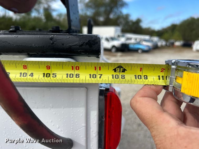 image for item ET3322 2011 Ford F550 utility / service truck