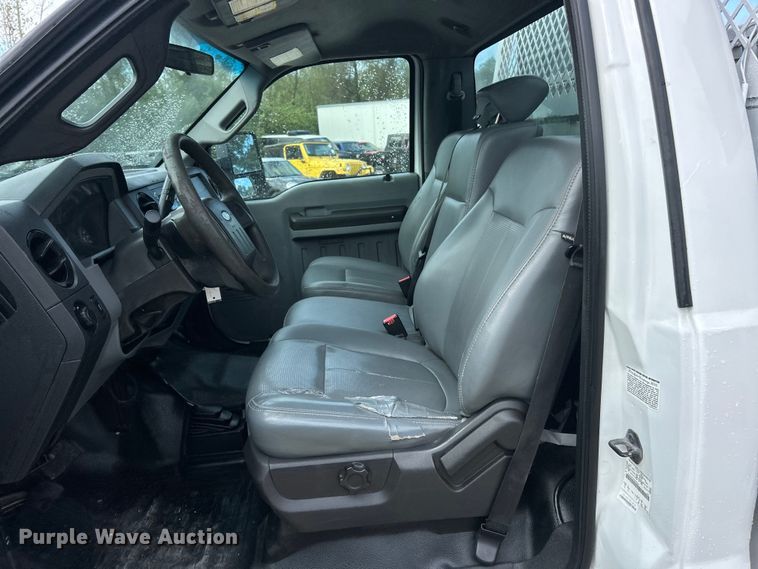 image for item ET3322 2011 Ford F550 utility / service truck