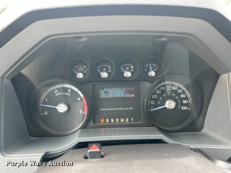 image for item ET3322 2011 Ford F550 utility / service truck