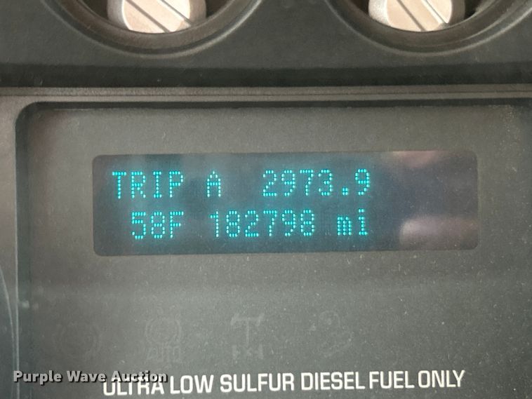 image for item ET3322 2011 Ford F550 utility / service truck