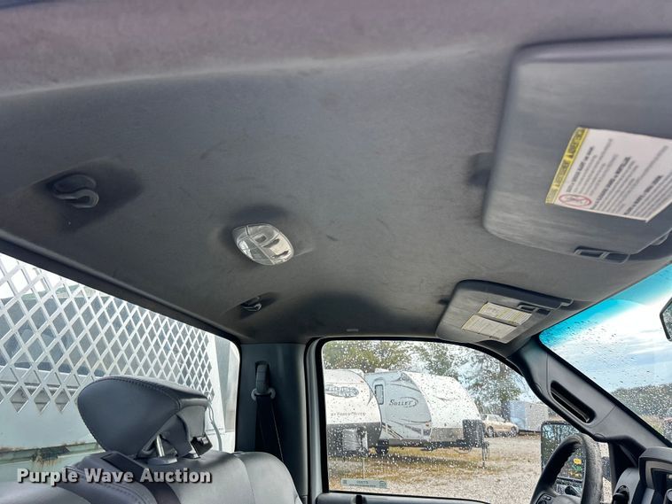 image for item ET3322 2011 Ford F550 utility / service truck