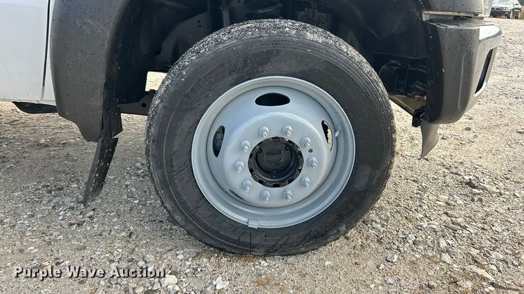 image for item ET3322 2011 Ford F550 utility / service truck