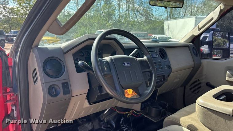 image for item ET3323 2008 Ford F550 truck cab and chassis