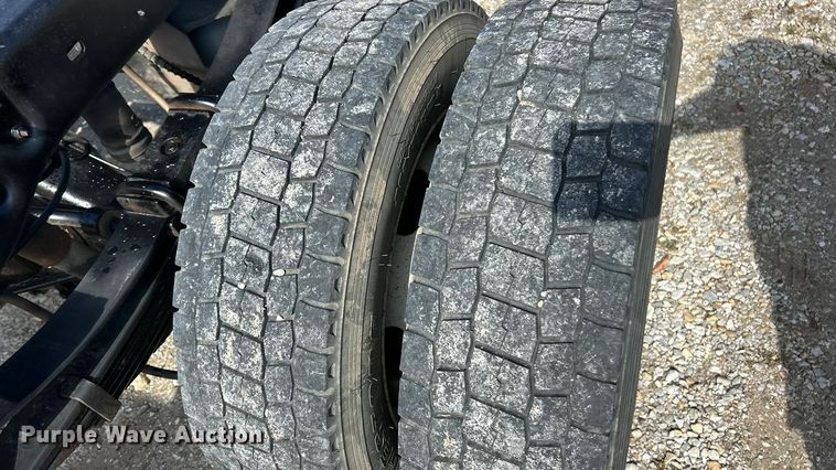 image for item ET3323 2008 Ford F550 truck cab and chassis