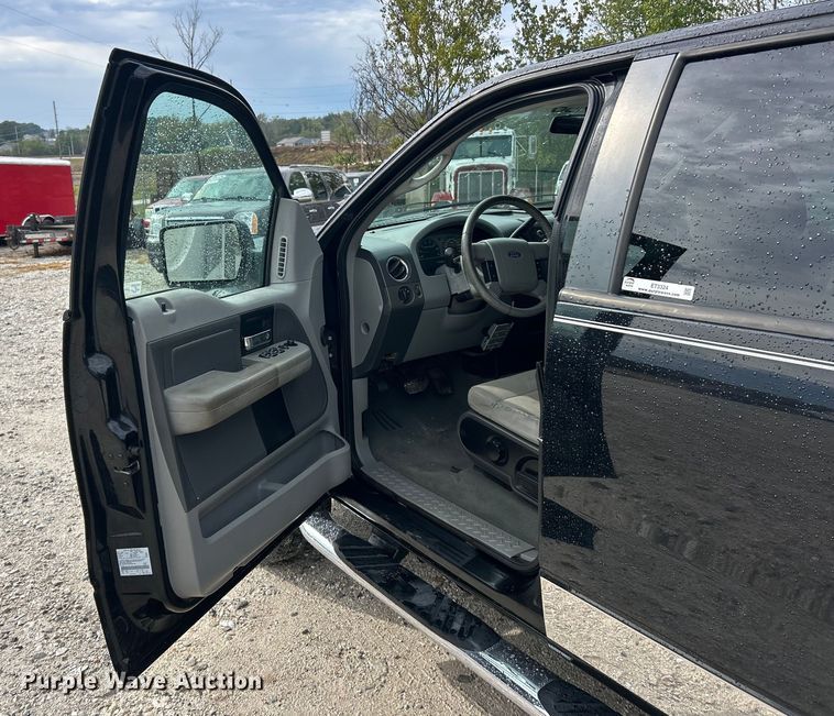 image for item ET3324 2008 Ford F150  SuperCrew pickup truck