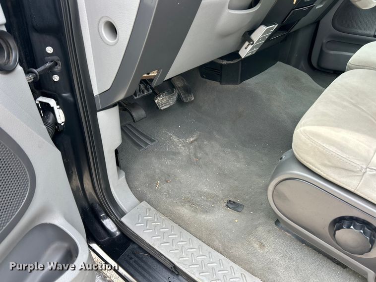 image for item ET3324 2008 Ford F150  SuperCrew pickup truck