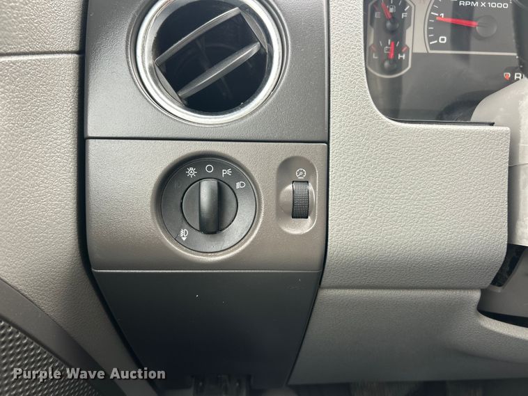 image for item ET3324 2008 Ford F150  SuperCrew pickup truck