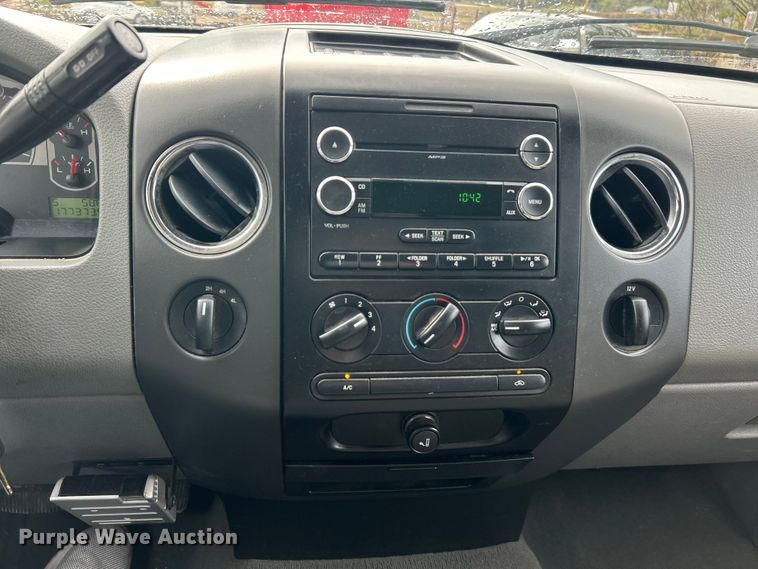 image for item ET3324 2008 Ford F150  SuperCrew pickup truck