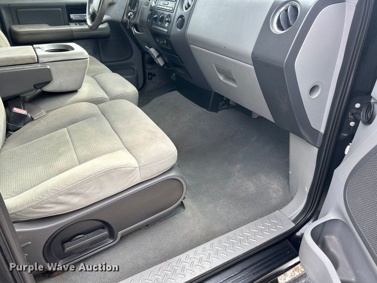 image for item ET3324 2008 Ford F150  SuperCrew pickup truck