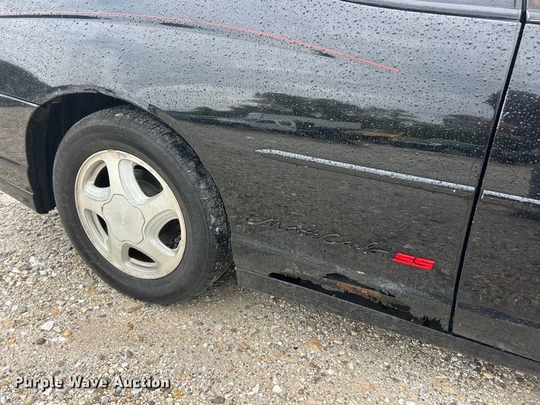 image for item ET3327 2002 Chevrolet Monte Carlo SS 