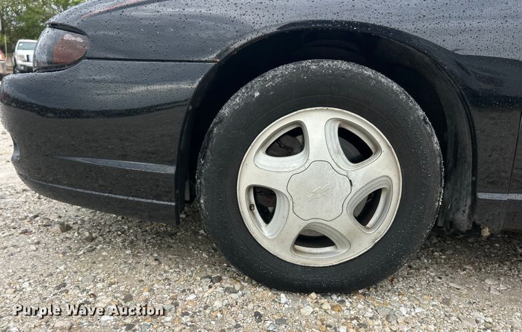 image for item ET3327 2002 Chevrolet Monte Carlo SS 