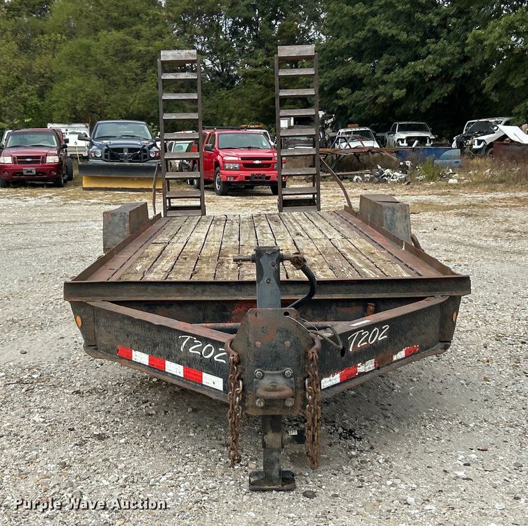 image for item ET3328 2001 Towmaster equipment trailer