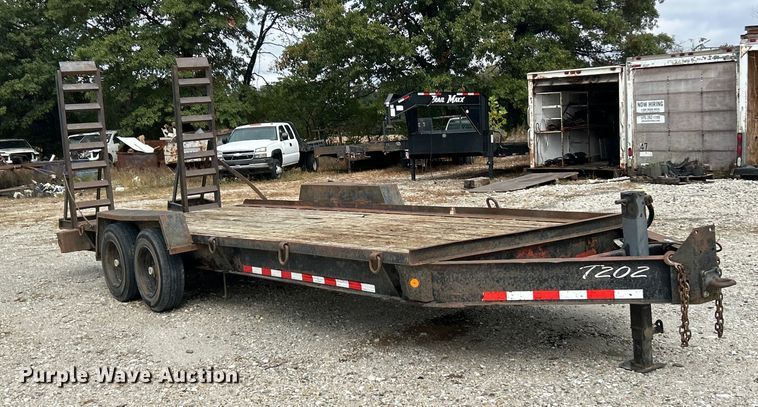 image for item ET3328 2001 Towmaster equipment trailer