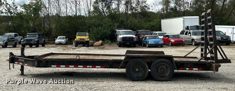 image for item ET3328 2001 Towmaster equipment trailer