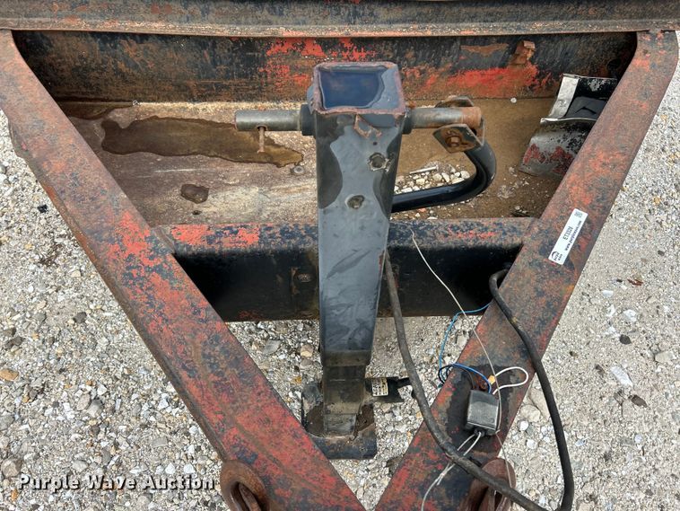 image for item ET3328 2001 Towmaster equipment trailer