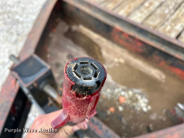 image for item ET3328 2001 Towmaster equipment trailer