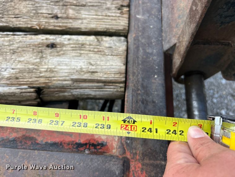 image for item ET3328 2001 Towmaster equipment trailer