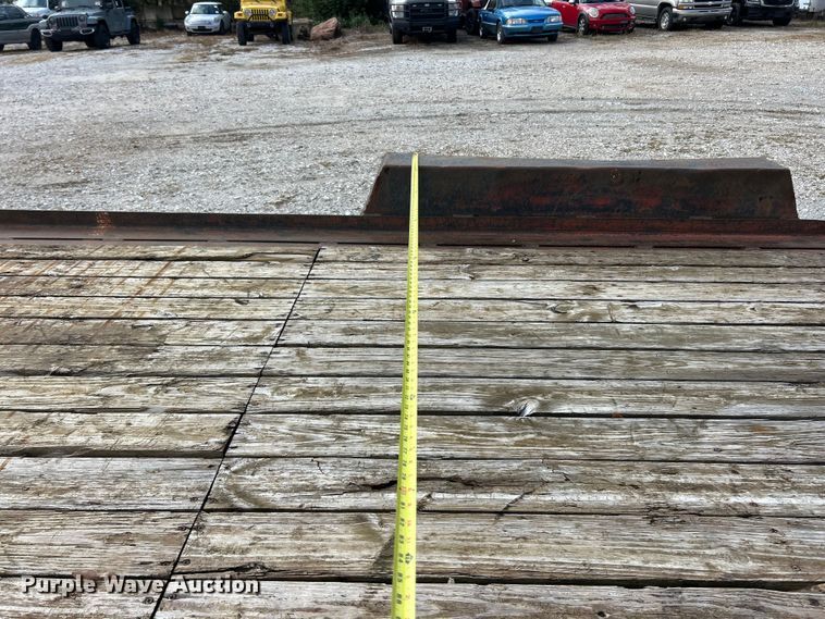 image for item ET3328 2001 Towmaster equipment trailer