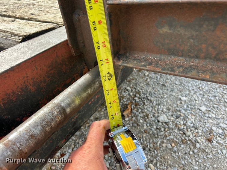 image for item ET3328 2001 Towmaster equipment trailer