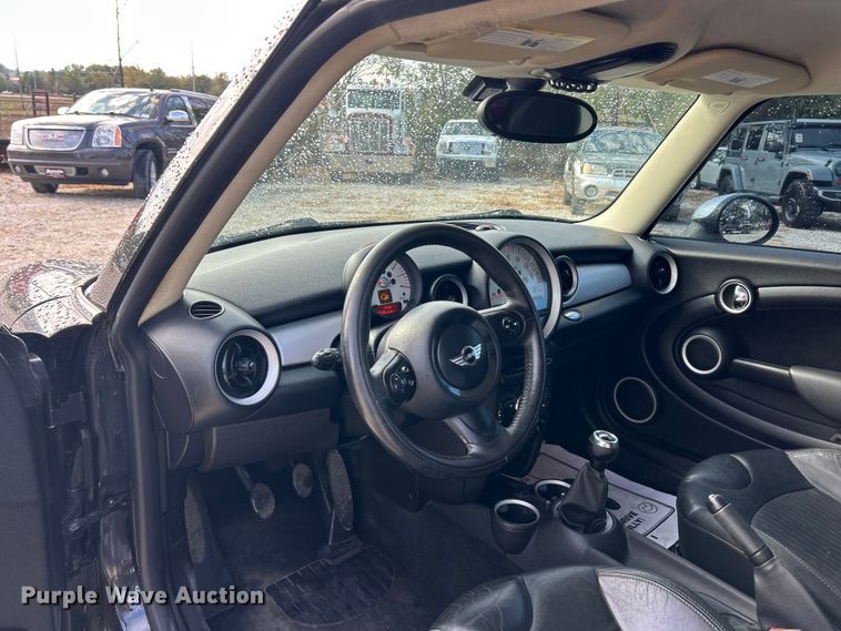 image for item ET3329 2011 Mini Cooper 